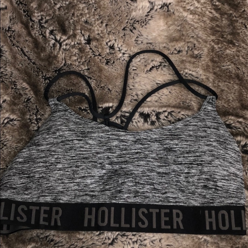 Medium! In great condition.